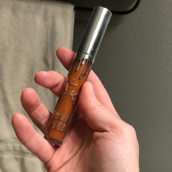 Holiday Edition Kylie Cosmetics Pumpkin Lipstick - Picture 4 of 5